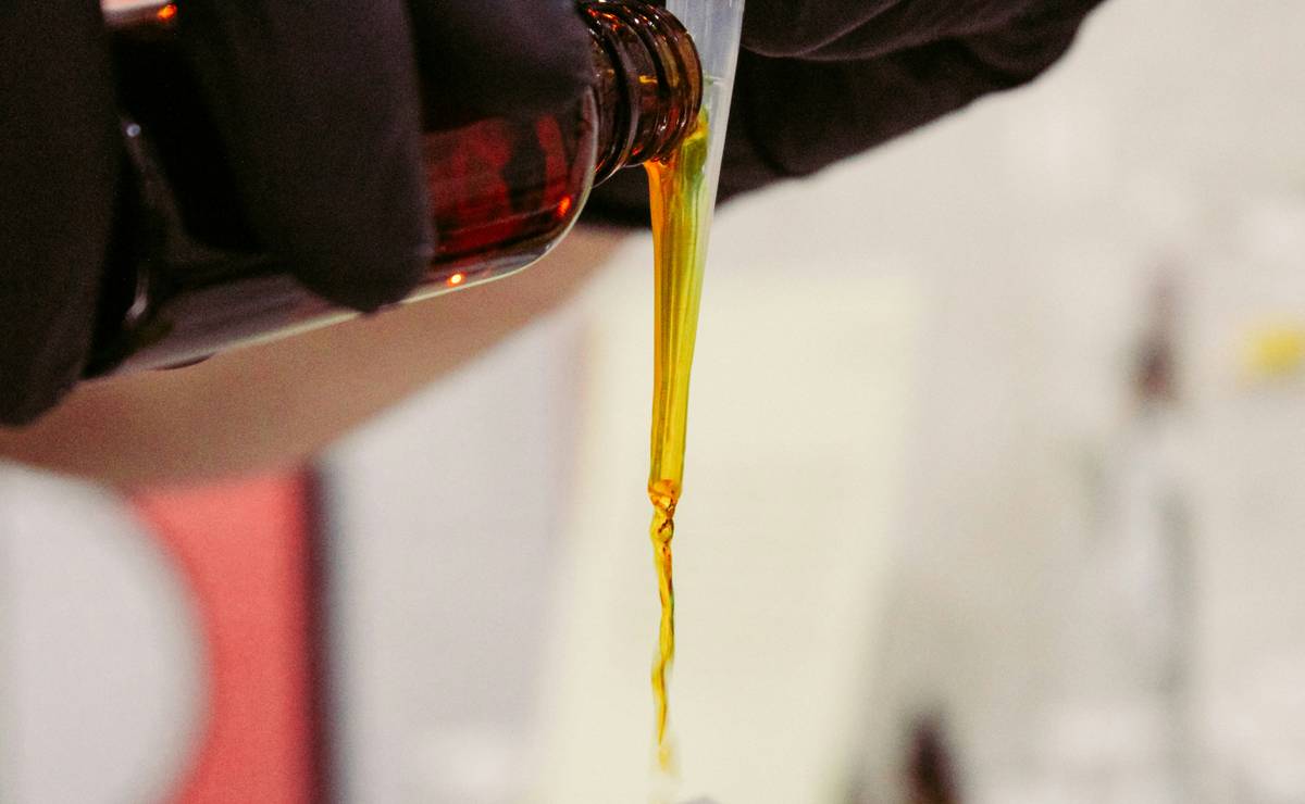 How to Make Scented Oils That Actually Last—Without Wasting a Drop