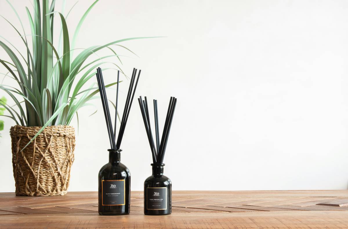 The Ultimate Guide to Scented Oils for Home: Transform Your Space Without the Toxins