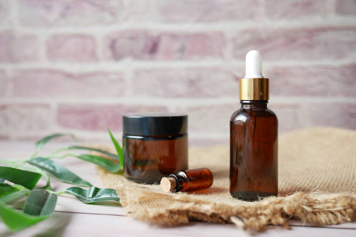 Essential Oil Description of Scent: Why Most Brands Get It Wrong (And How to Actually Smell the Truth)